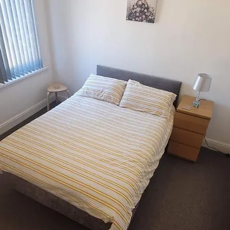 The Lawrence, - 2 Bedroom Victorian House - Free On-street Permit Parking, Fast Wifi, Virgin Tv - Perfect For Contractors, Families And Couples * 雷德卡