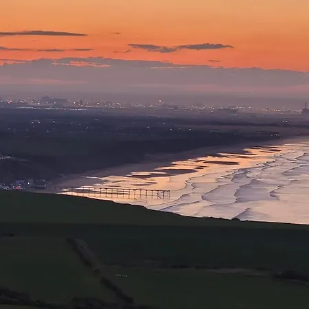 Hébergement de vacances The Lawrence, - 2 Bedroom Victorian House - Free On-street Permit Parking, Fast Wifi, Virgin Tv - Perfect For Contractors, Families And Couples Redcar